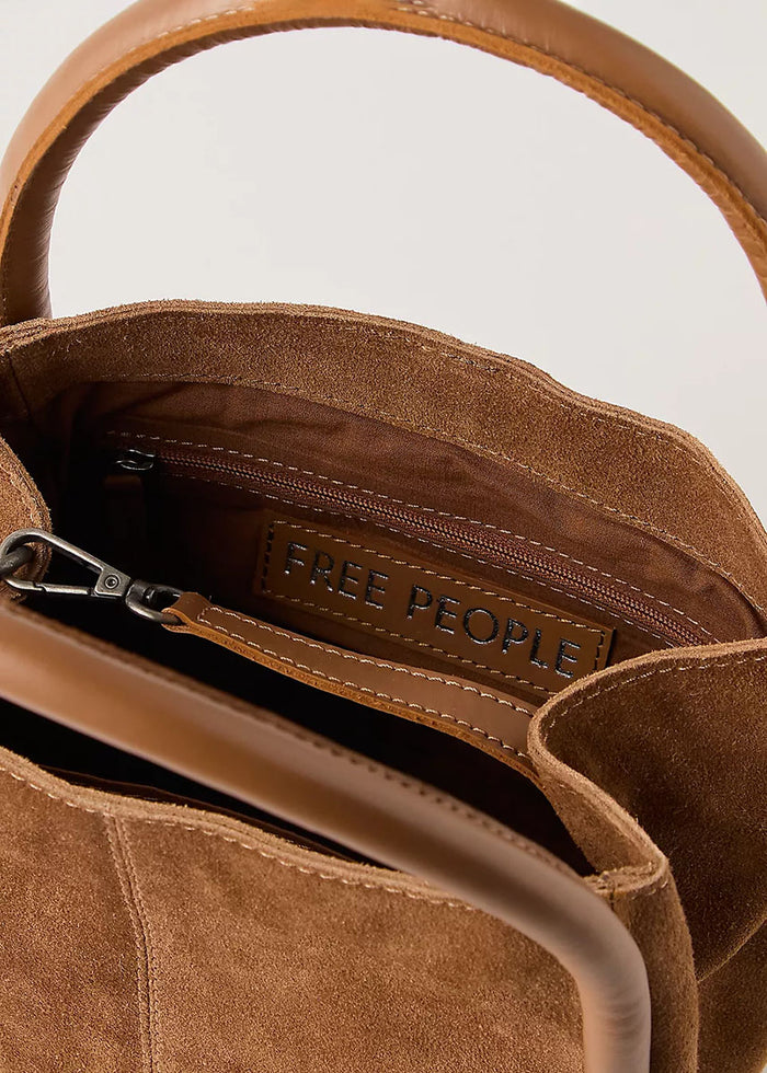Barlow Bucket Bag - Cognac