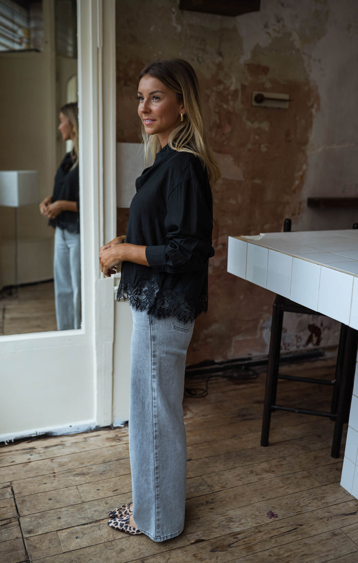 Black Ivan lace shirt sleeve detail