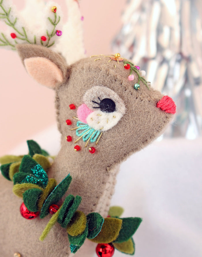 Bobbin the Deer / Reindeer Ornament Embroidery Pattern Booklet, Sewyeah