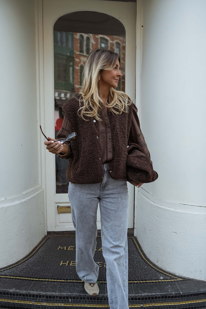 Brown Taoh Vest