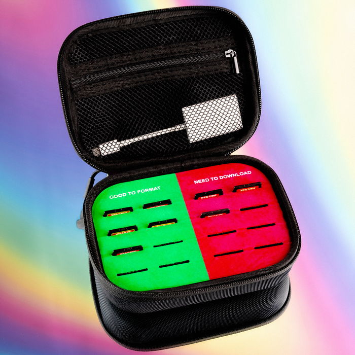 CARD CAPSULE