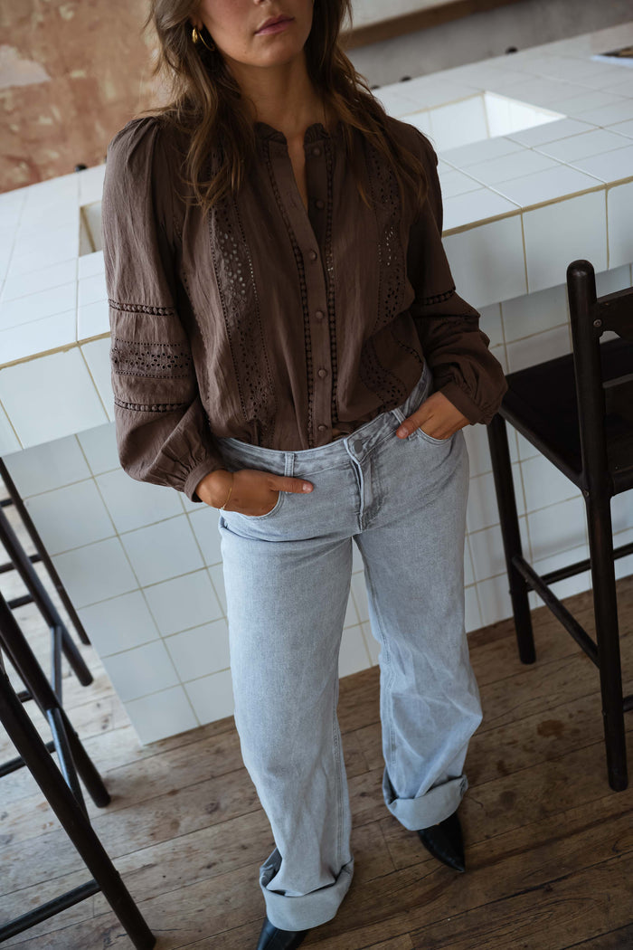 Chocolate Grain blouse full front styling
