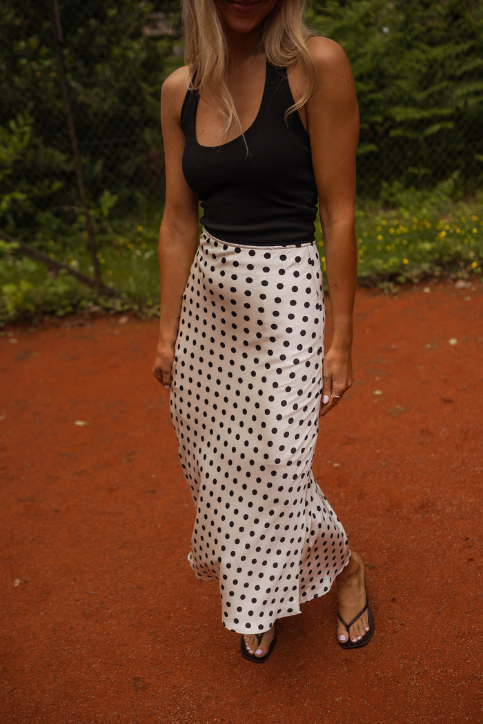 Ecru Jeanne polka dot skirt fabric and print close up