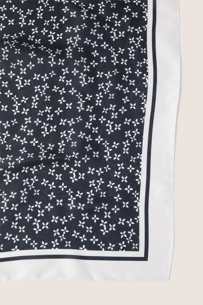 Emelia Floral Bandana