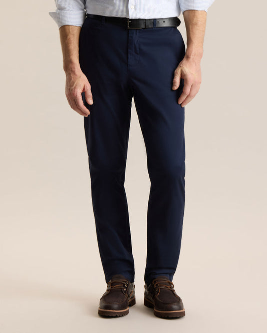 ESSENTIAL SLIM CHINO PANT