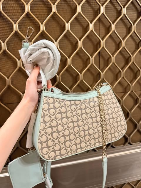 GUESS Bags(FREE SF🚚)