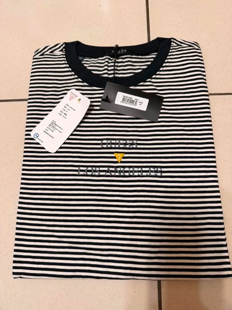 GUESS T-Shirt(FREE SF🚚)