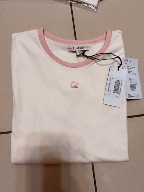 GUESS T-Shirt(FREE SF🚚)
