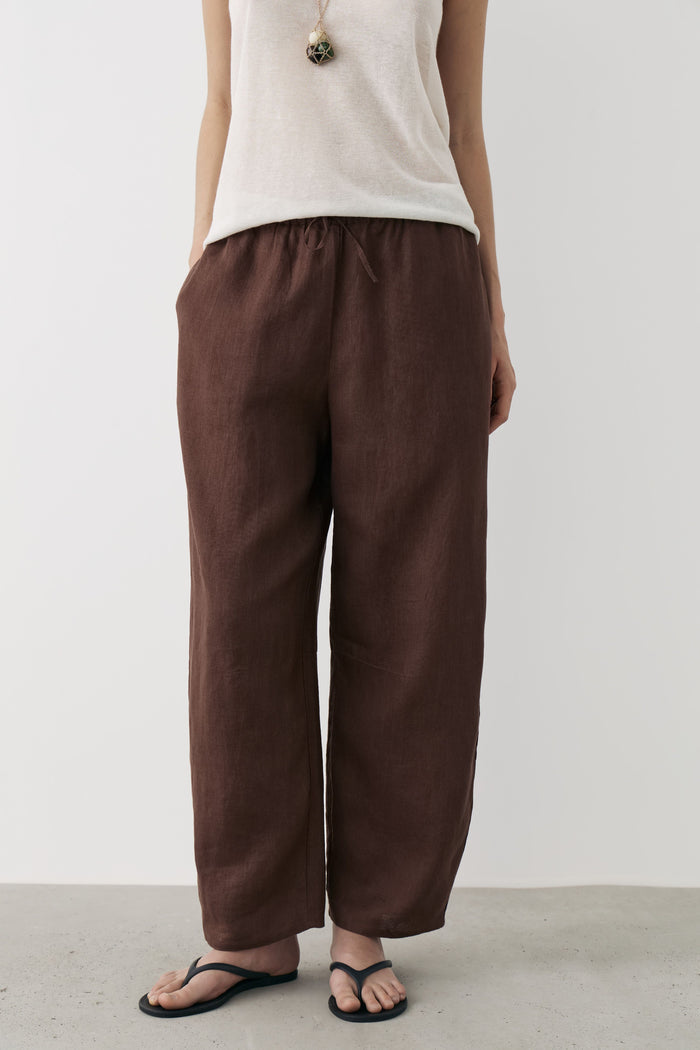 DARK BROWN