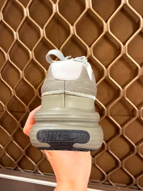 Nike Motiva(FREE SF🚚)