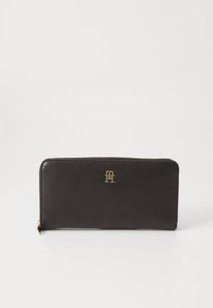 TOMMY WALLETS (FREE SF🚚)