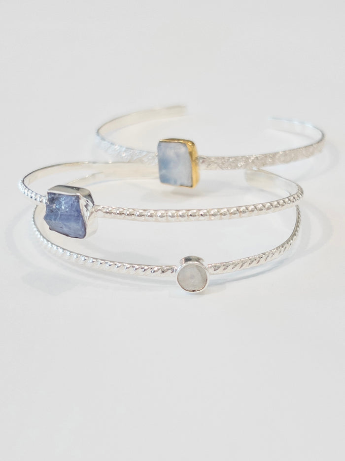 Tranquility Moonstone nh Cuff