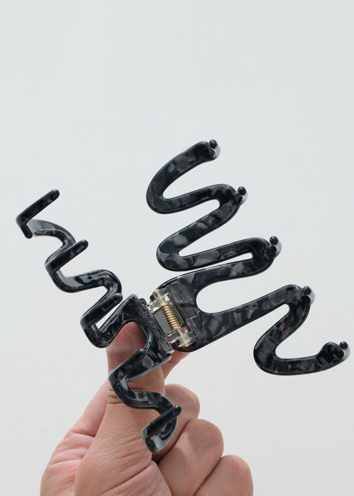 Willow Squiggle Claw Clip - Deep Tortoise