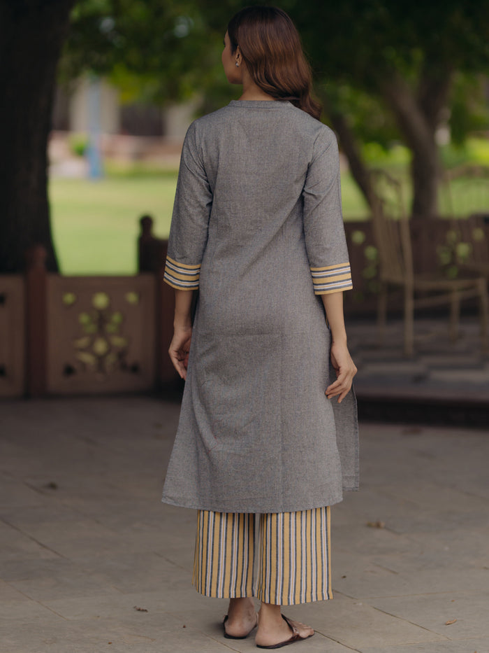 Women's Grey Cotton Mandarin Collar Kurta with Trousers